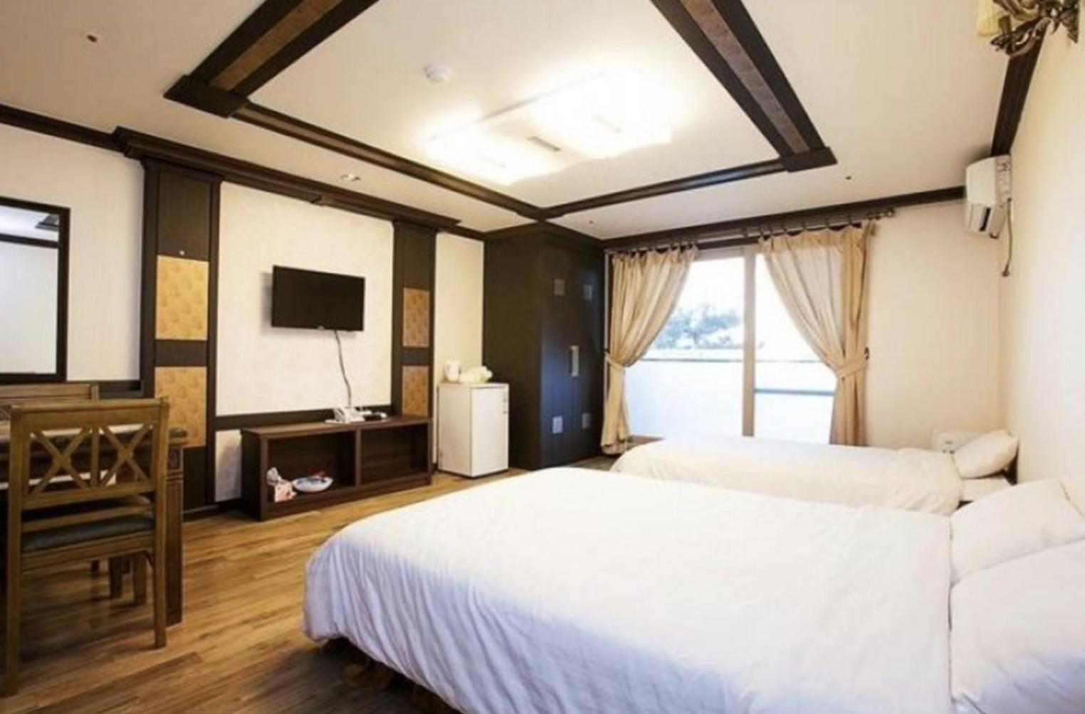 Jeju Ts Youth Hostel & Resort Szogüpho Kültér fotó