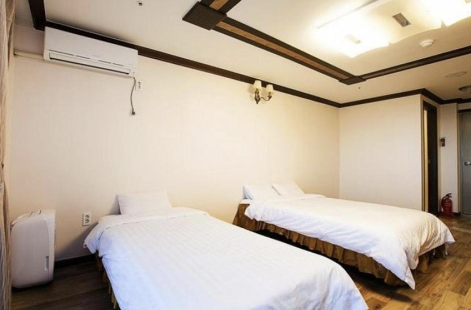Jeju Ts Youth Hostel & Resort Szogüpho Kültér fotó
