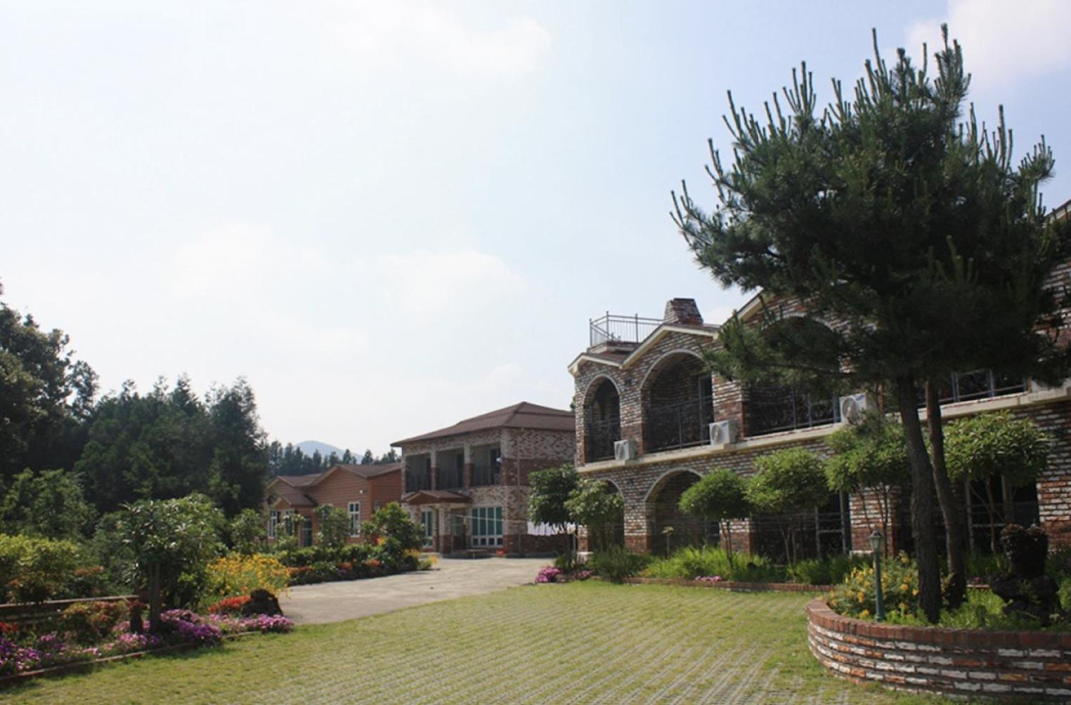 Jeju Ts Youth Hostel & Resort Szogüpho Kültér fotó