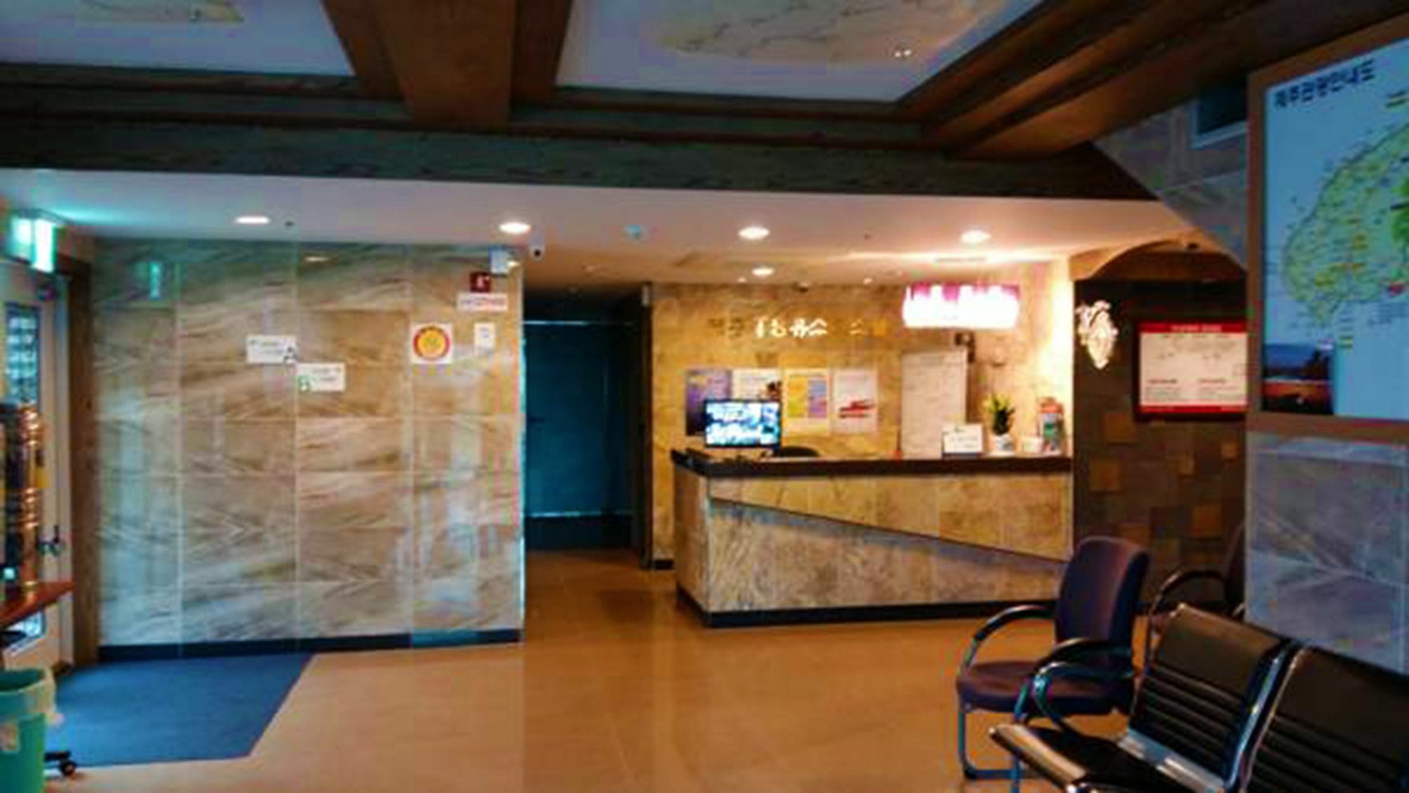 Jeju Ts Youth Hostel & Resort Szogüpho Kültér fotó
