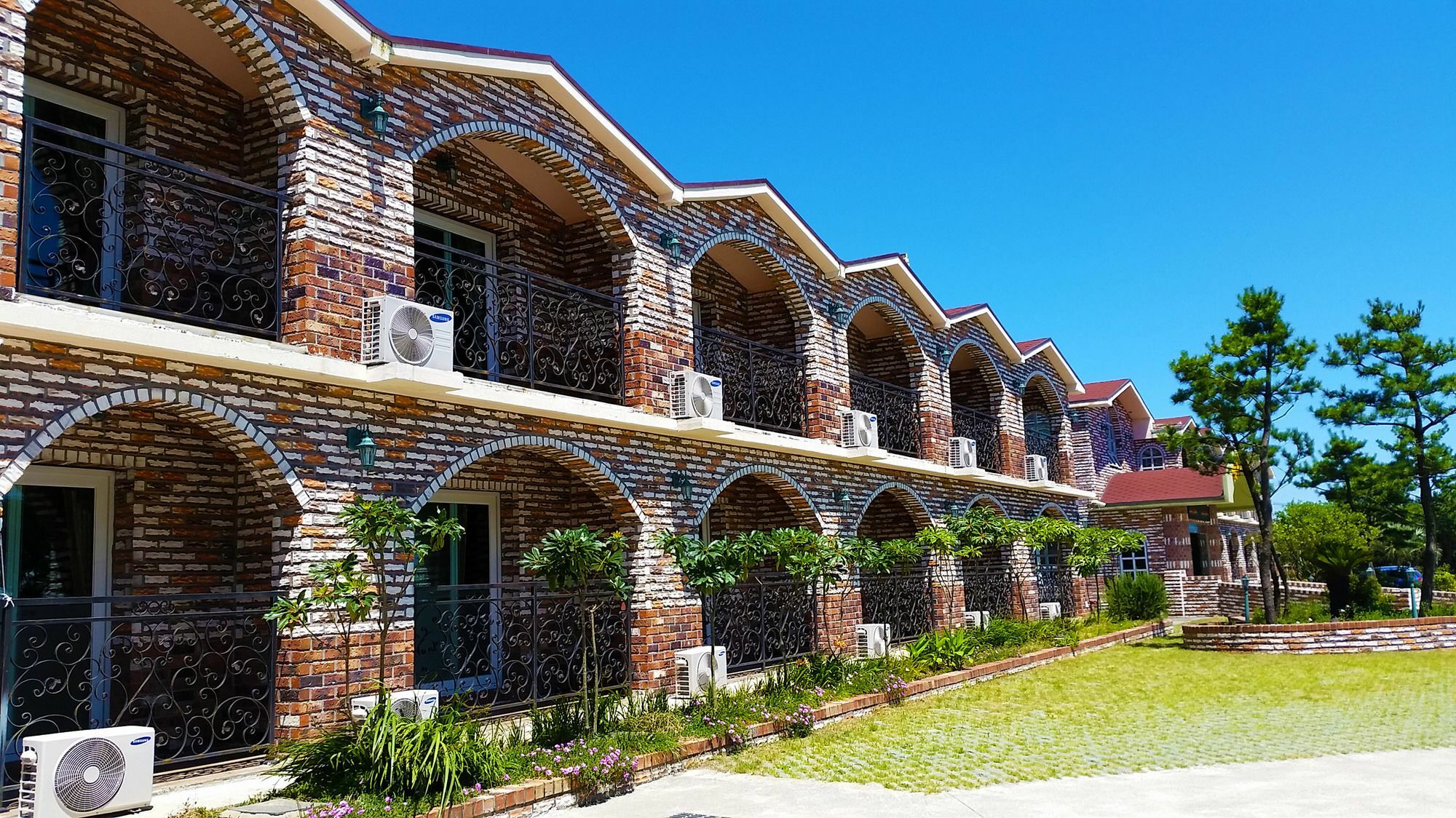 Jeju Ts Youth Hostel & Resort Szogüpho Kültér fotó